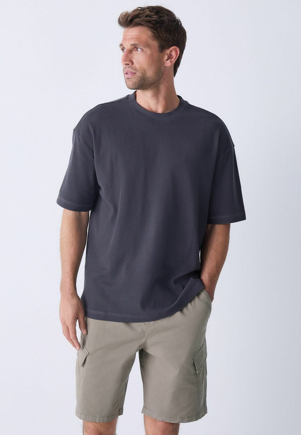 

Базовая футболка CONTRAST STITCH TEXTURED Next, серый