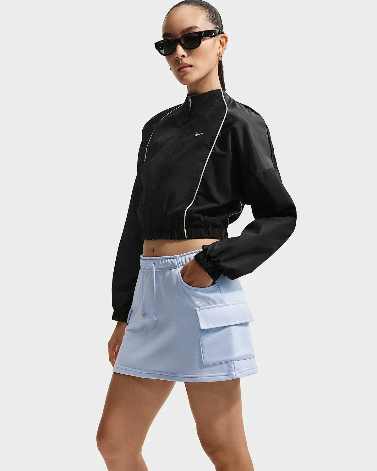 Женская мини-юбка карго со средней посадкой Nike Sportswear Phoenix Fleece, Hydrogen Blue/Sail — фото 4