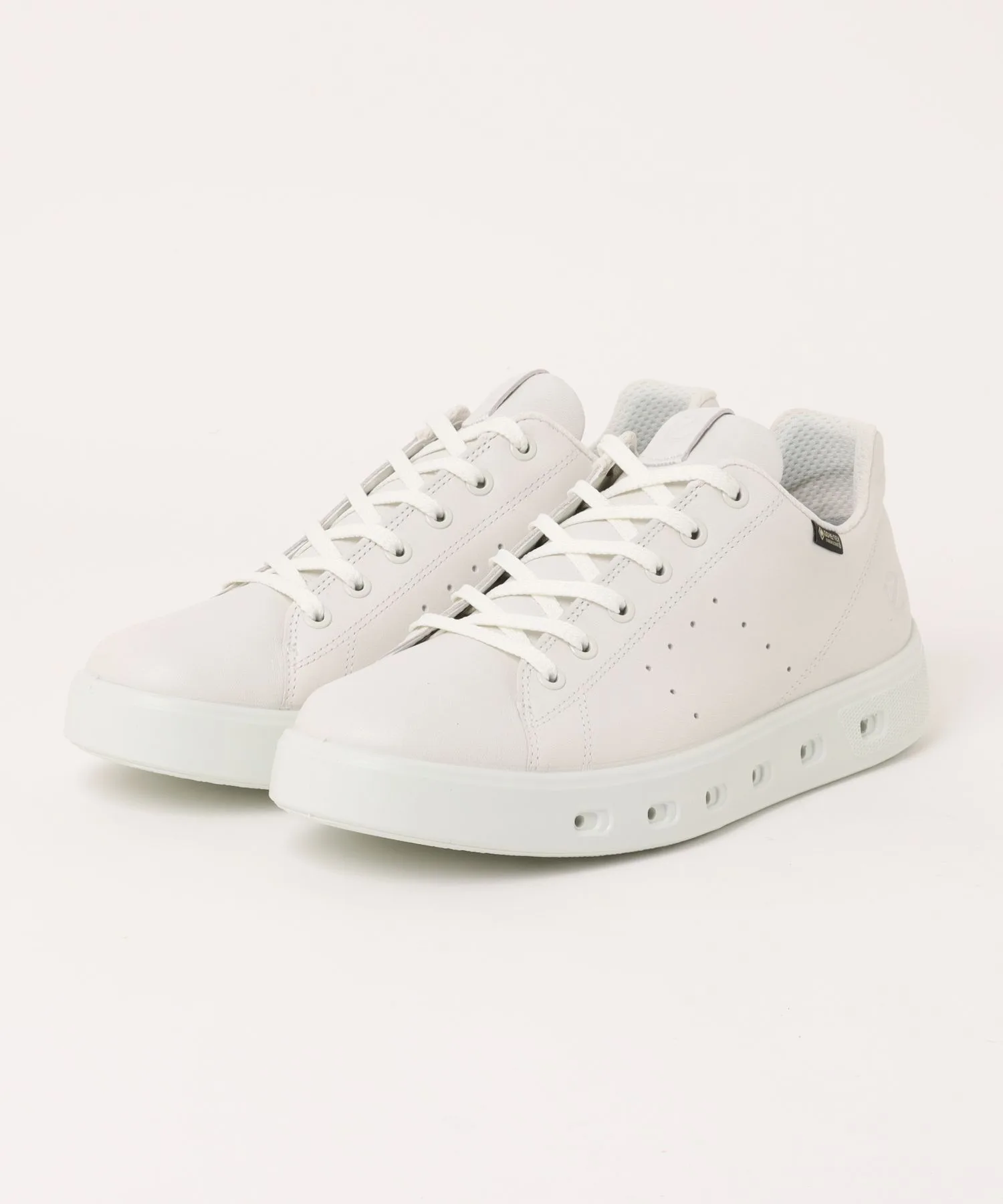 Мужские кроссовки из натуральной кожи ECCO STREET 720 GORE-TEX белые