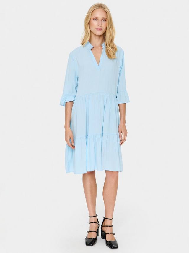 

Миди-платье eda с v-образным вырезом Saint Tropez, цвет Airy Blue