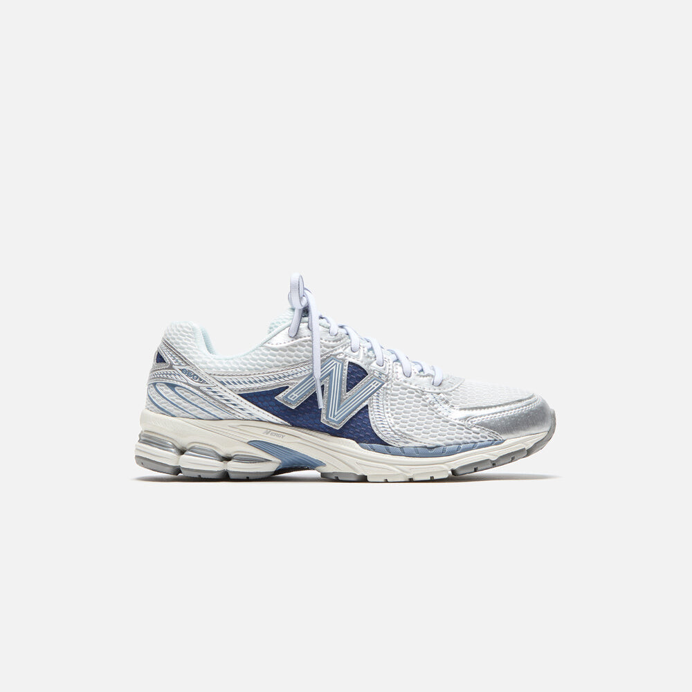 

Кроссовки New Balance 860v2, цвет Arctic Grey