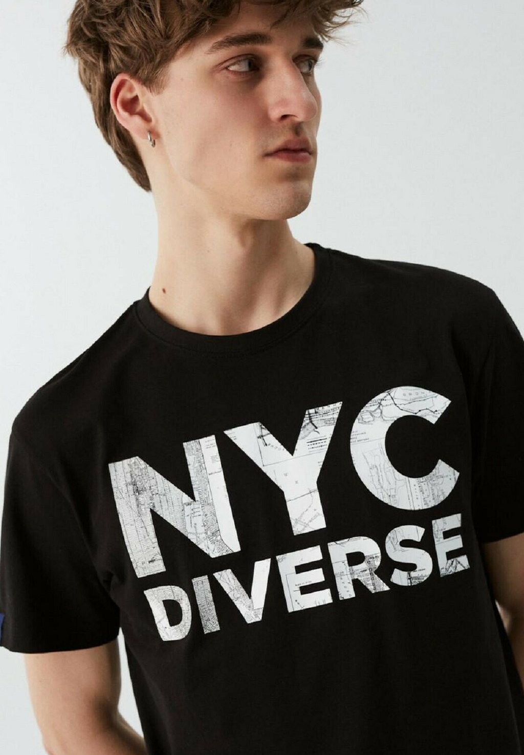 

Футболка с принтом NY CITY Diverse, черный