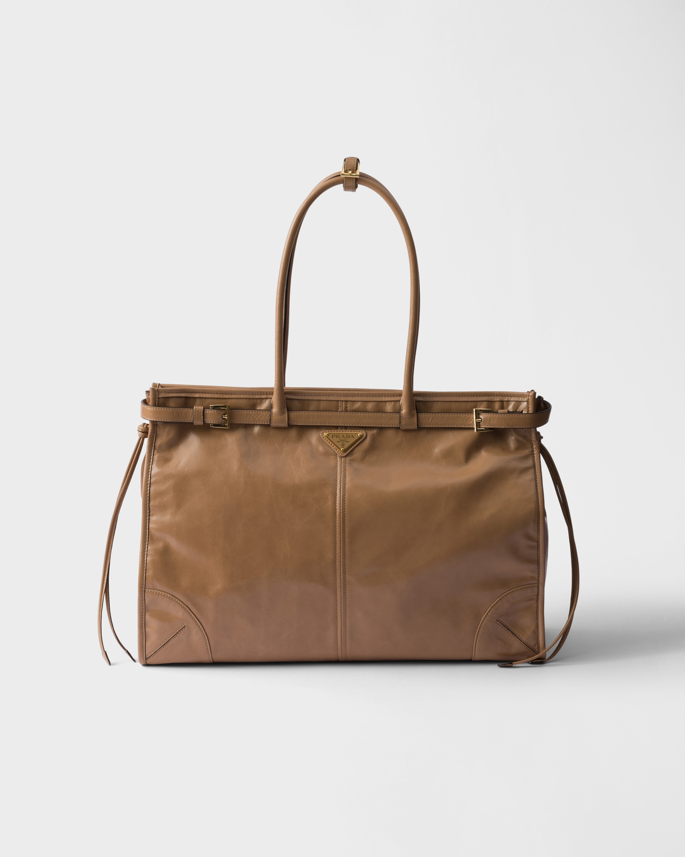 

Сумка из кожи Prada Bonnie очень большого размера, бежевый