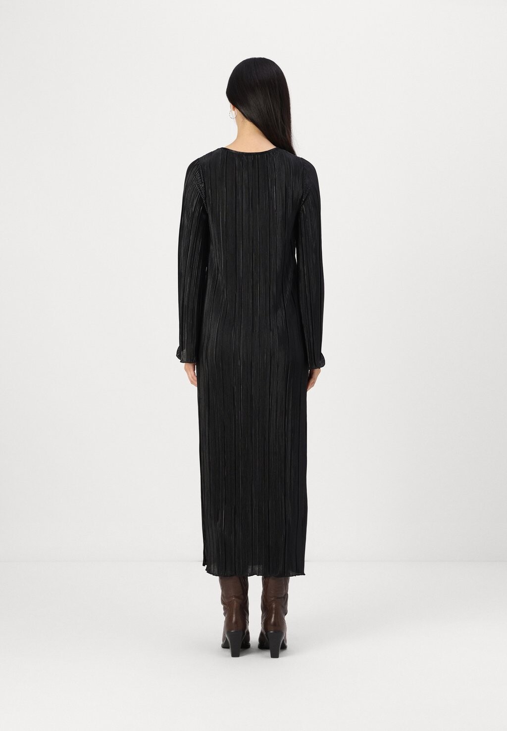 

Платье макси PCNORA O NECK ANKLE DRESS Pieces, черный