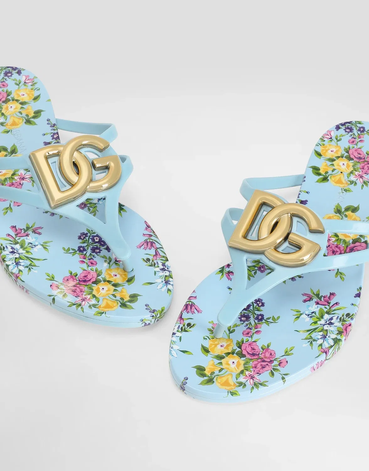Резиновые пляжные сланцы с логотипом и принтом из маленьких цветов DOLCE & GABBANA, голубой — фото 4