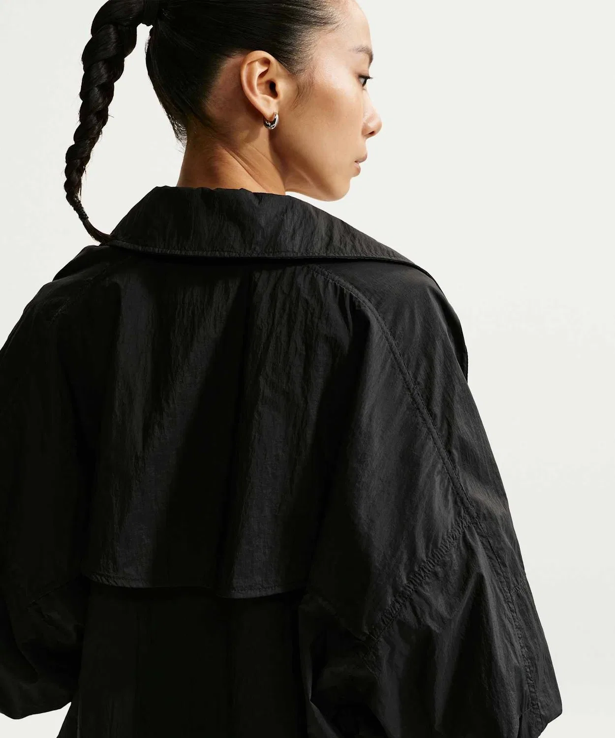 Куртка Nike Sportswear Women's Oversized Lightweight UV Jacket, чёрная — фото 2