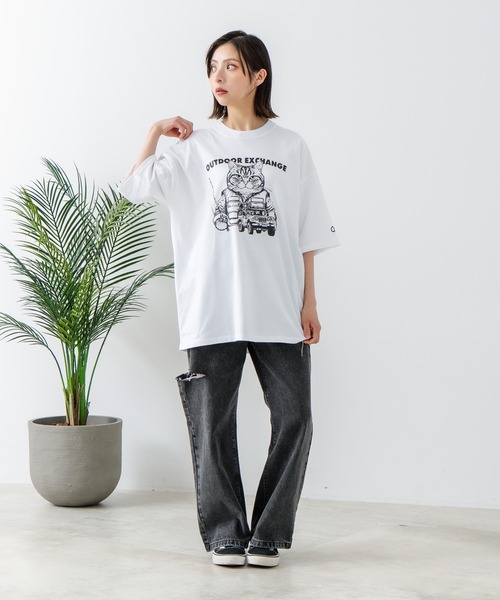 

Футболка с круглым вырезом и анималистическим принтом, свободного кроя OUTDOOR EXCHANGE, белый