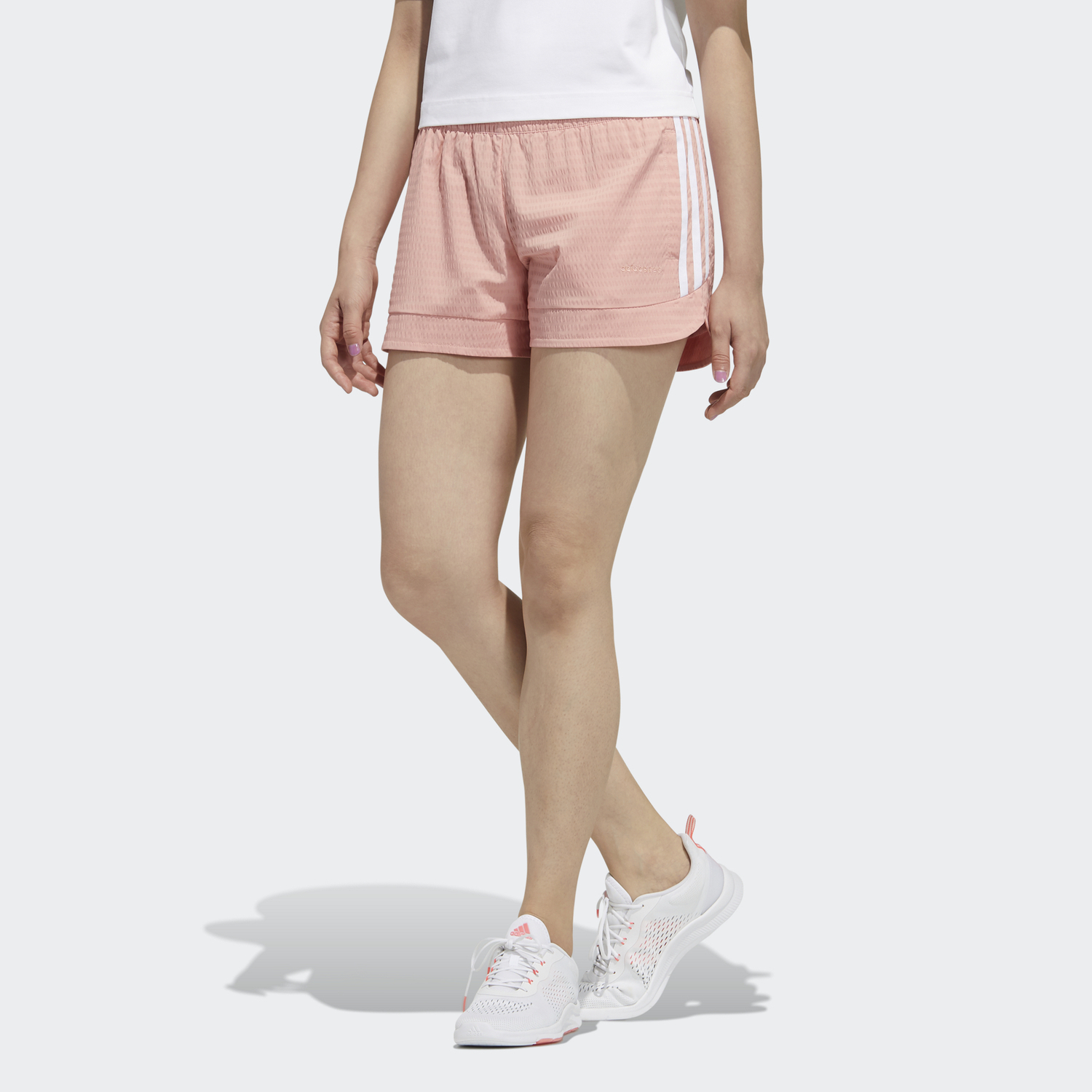 Женские повседневные шорты розовые Adidas Neo — фото 3
