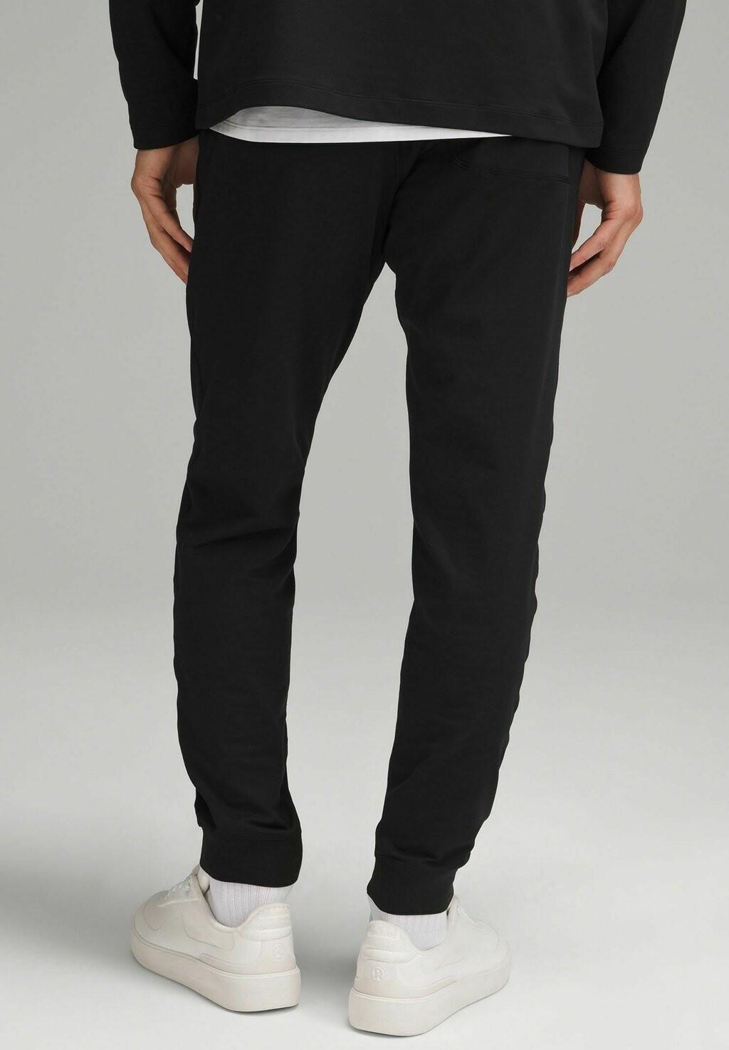 

Спортивные брюки SOFT JOGGER REGULAR lululemon, черный