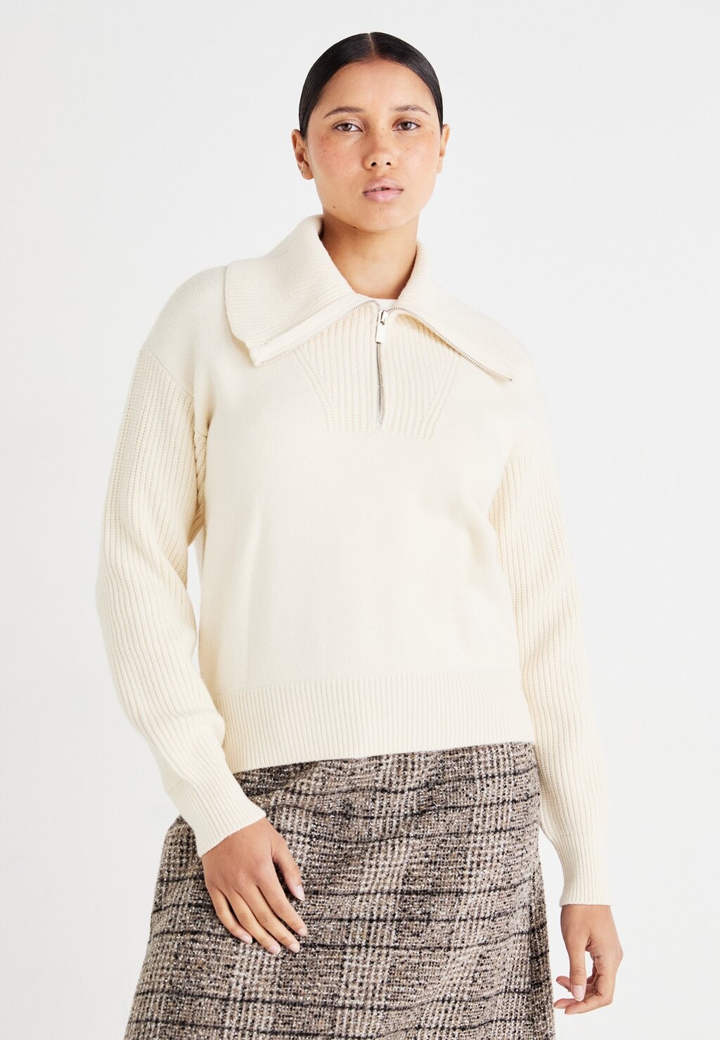 

Джемпер VMILISA ZIP HIGHNECK Vero Moda, молочный