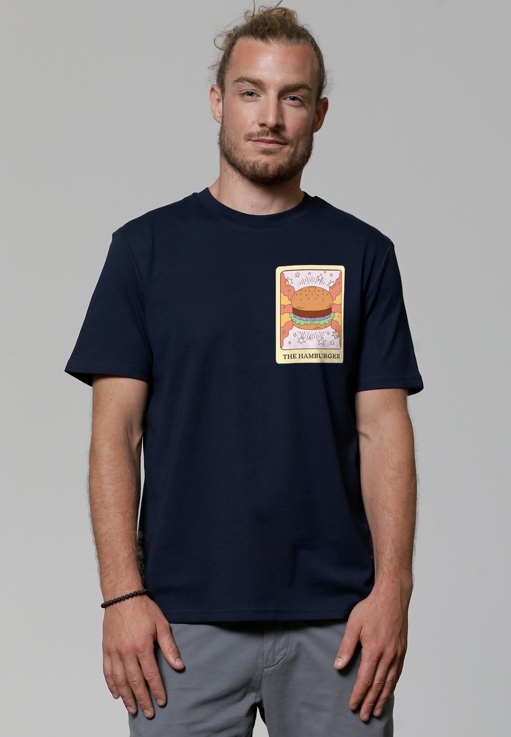 

Футболка с принтом TAROT THE HAMBURGER watapparel, темно-синий