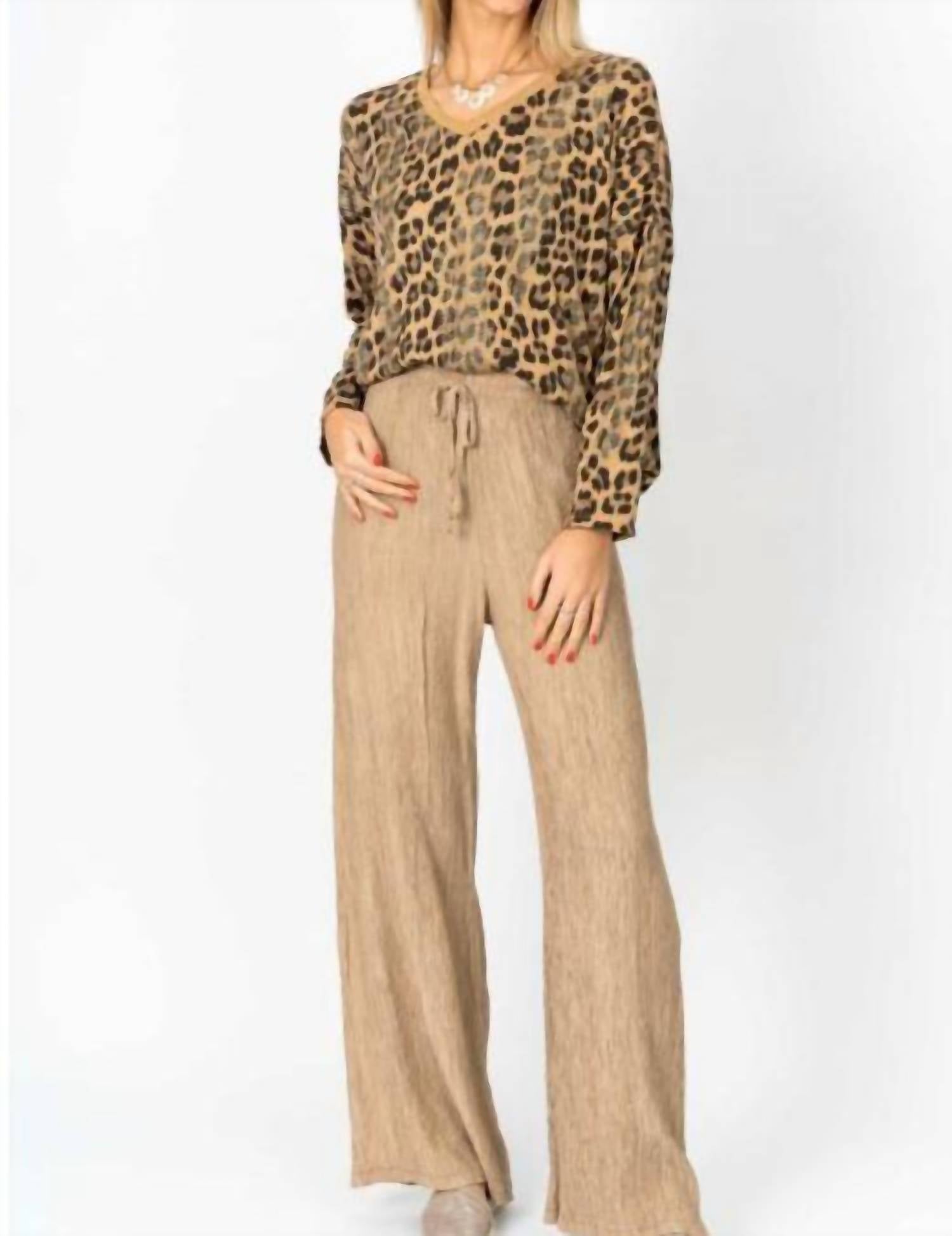 

Свитер с анималистичным принтом и блестками цвета верблюжьей шерсти Look Mode Usa, коричневый