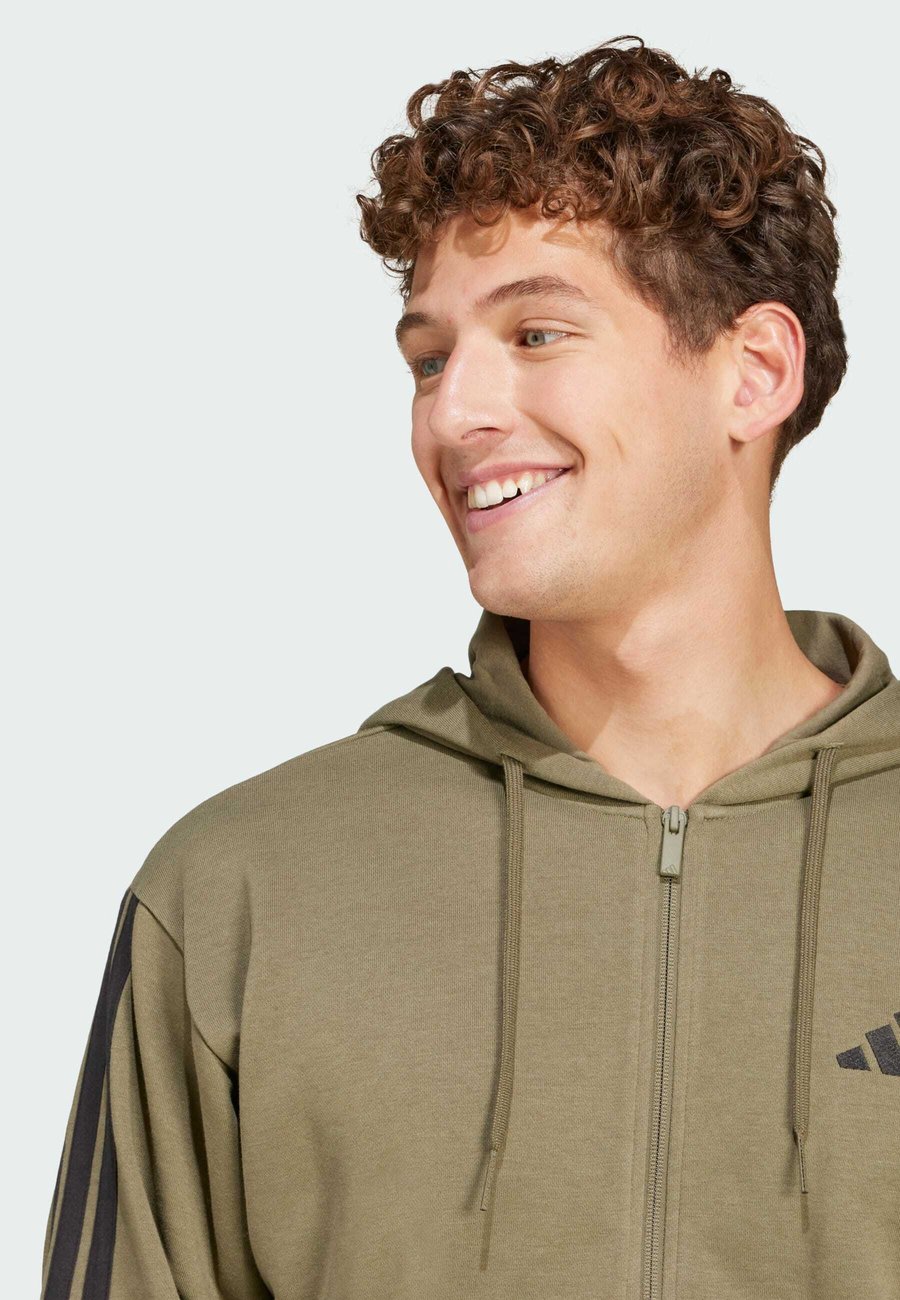 Толстовка Adidas Sportswear Zip-up sweatshirt, Olive Strata Black/Olive — фото 3