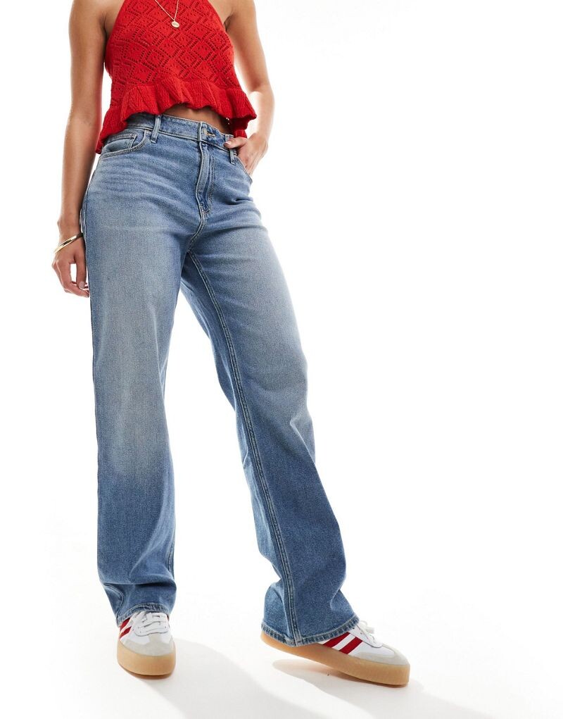 

Голубые джинсы с ультравысокой талией Hollister