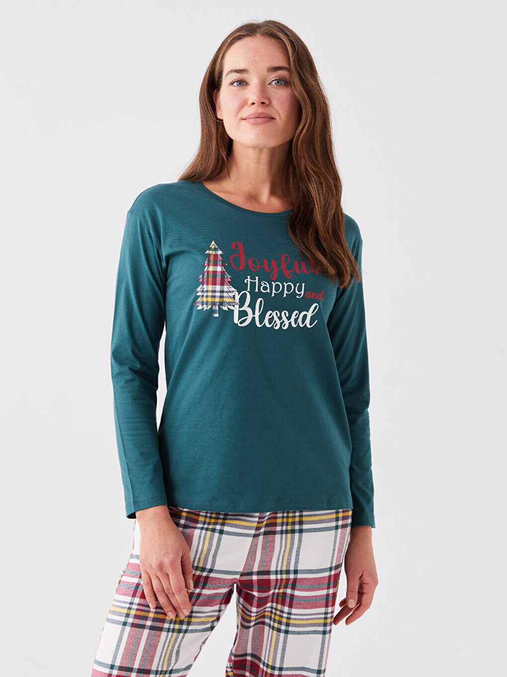 

Женский пижамный комплект с длинными рукавами и круглым вырезом в новогоднем стиле LCW DREAM, светло-бордовый плед