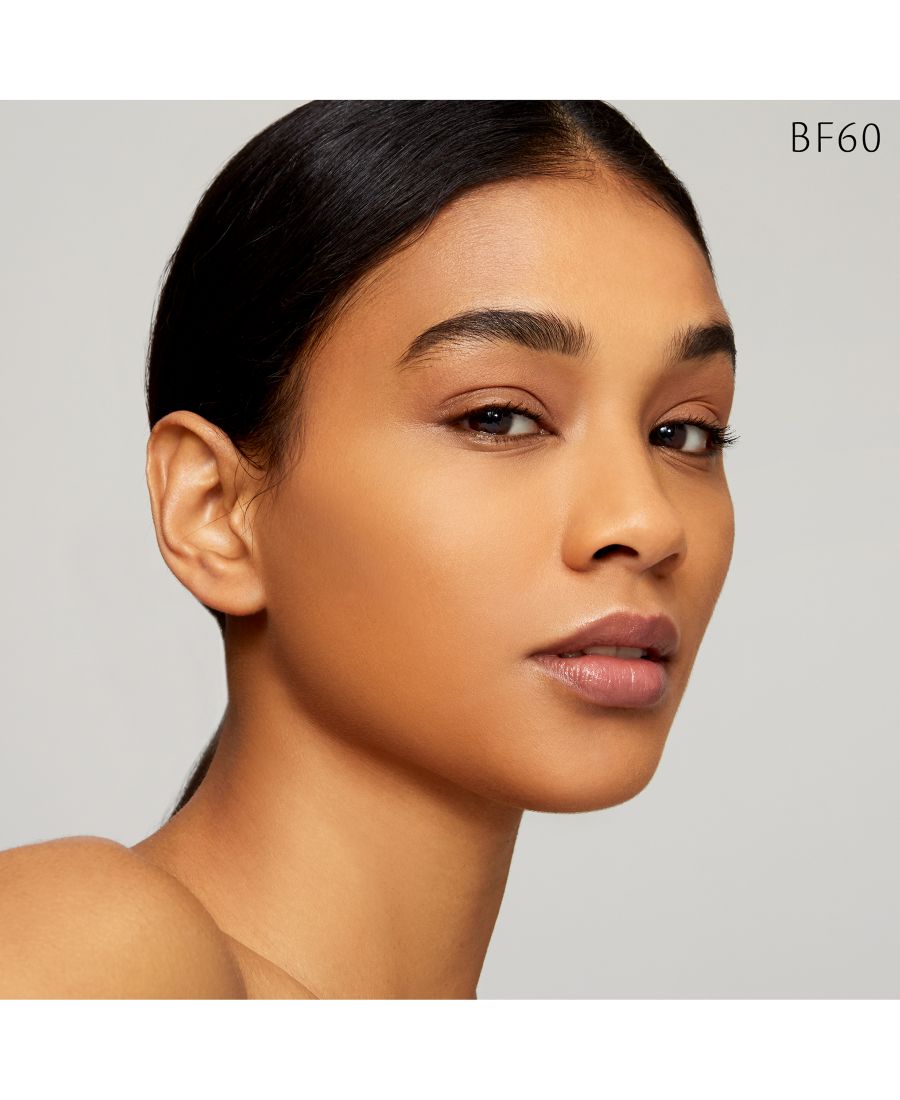 Тональный крем Radiant Fluid Foundation Natural SPF 25 Clé de Peau Beauté, цвет bf60 deep tan buff — фото 4