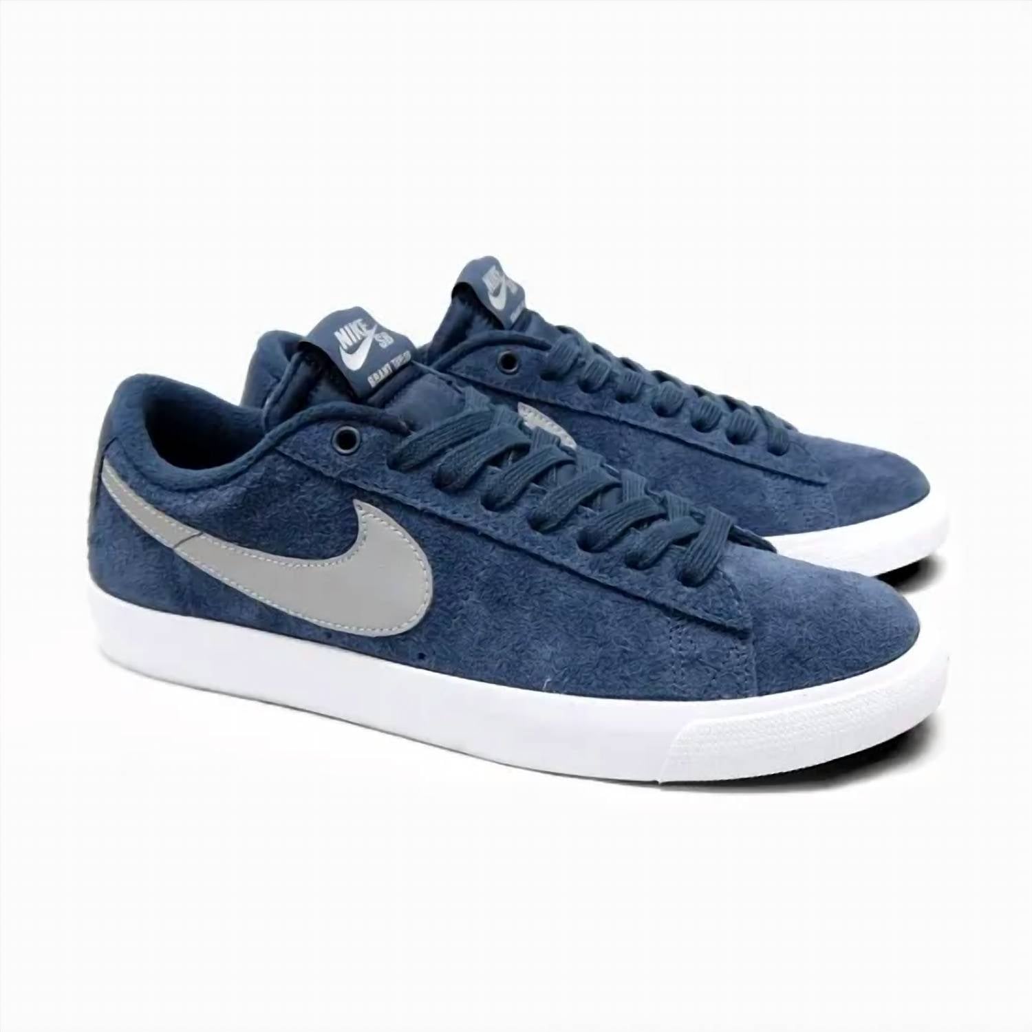 

Мужские кроссовки Blazer Low Gt в синем и серебристом цвете Nike