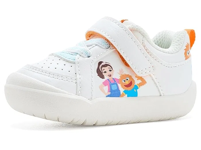 Кроссовки с графикой Ms Rachel Where Is Herbie Low Stride Rite, White — фото 2