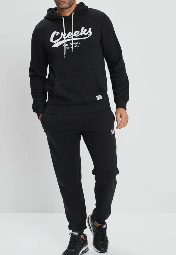 

Американская мода, вдохновленная стилем, стильная и удобная толстовка. Creeks, Black, Черный, Американская мода, вдохновленная стилем, стильная и удобная толстовка. Creeks, Black