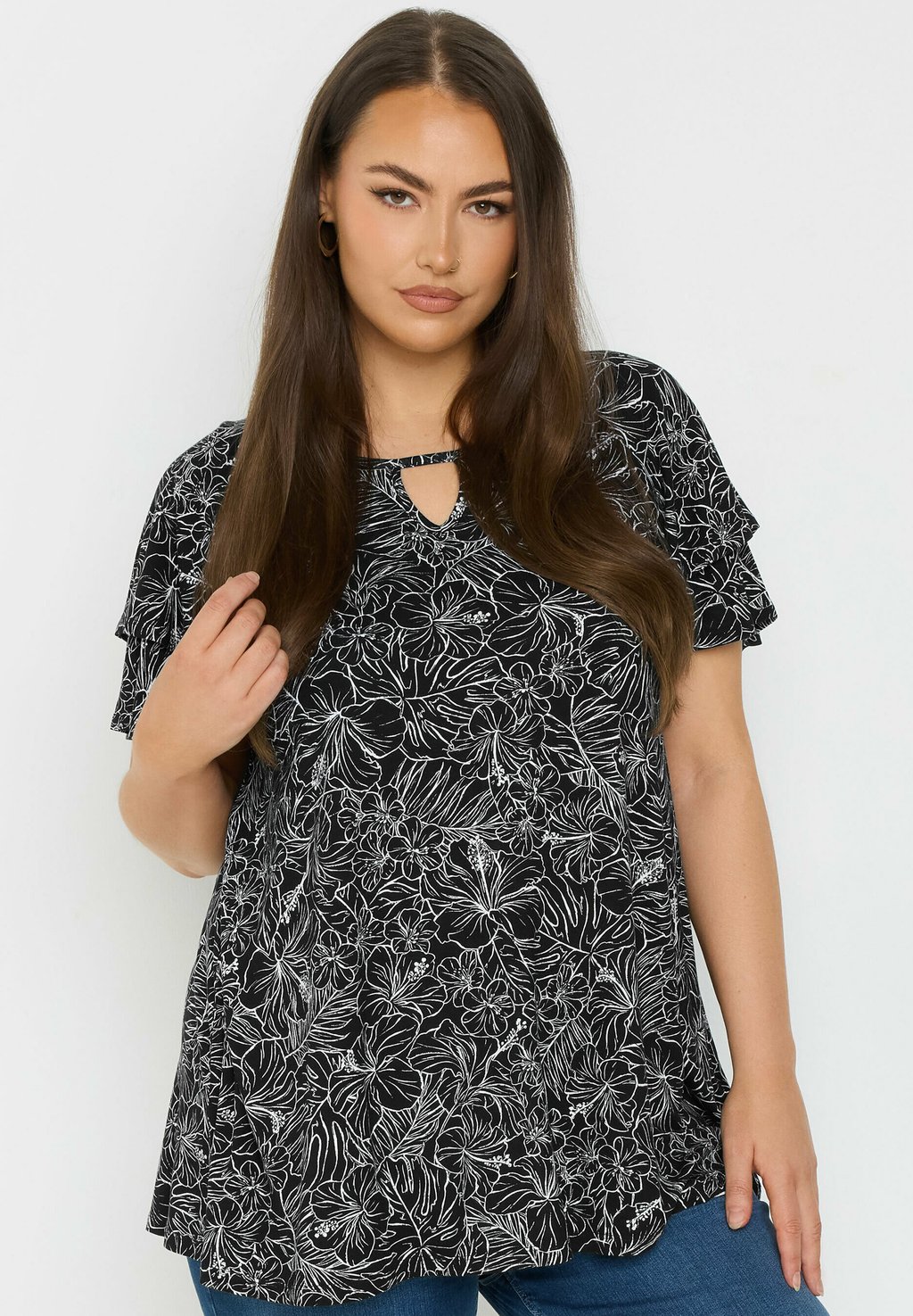 

Футболка с принтом FLORAL KEYHOLE Yours Clothing, антрацит