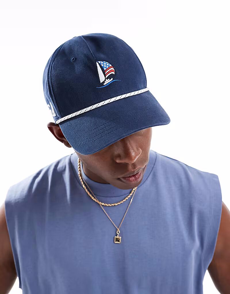 

Кепка-кнопка Hollister Americana с узором в темно-синем цвете