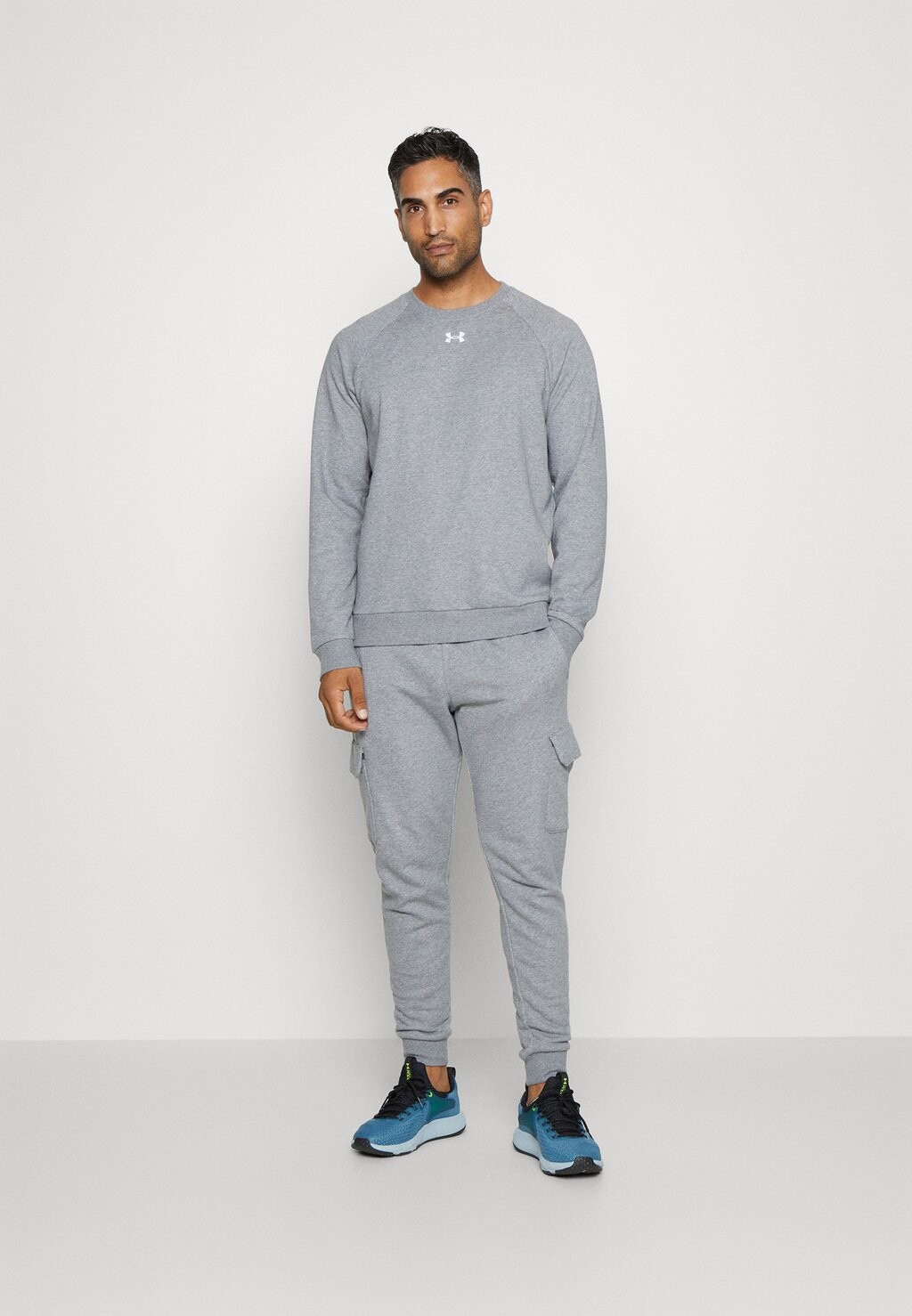 

Толстовка RIVAL CREW Under Armour, Castlerock светлый вереск/белый
