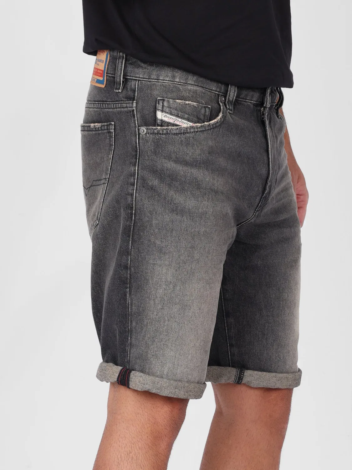 Джинсы Diesel Slim fit SLIM-SHORT серого цвета — фото 4
