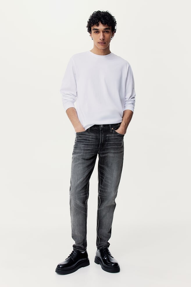 

Обычные зауженные джинсы H&M, серый