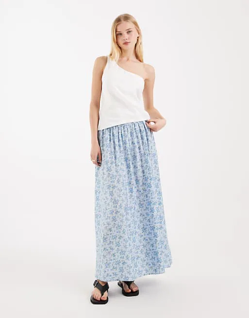 

Пышная юбка миди синего цвета с цветочным принтом Vero Moda