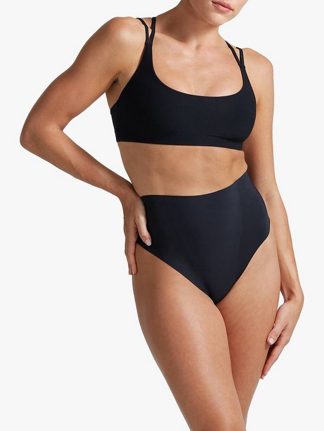 

Бесшовное стринги с зоной сглаживания Commando, Black