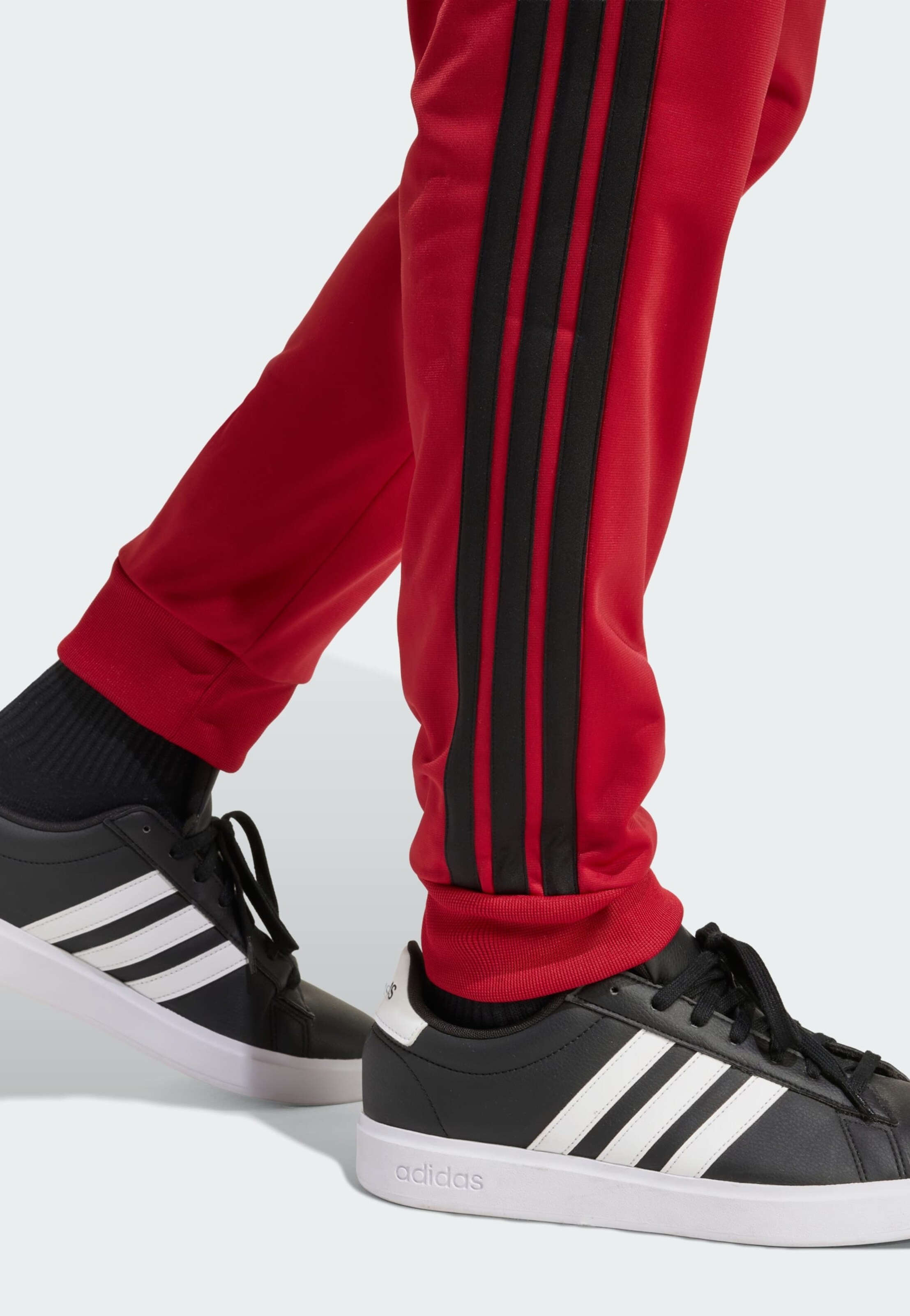 Adidas Sportswear Спортивный костюм 'Dayready' в цвете Blood Red — фото 4