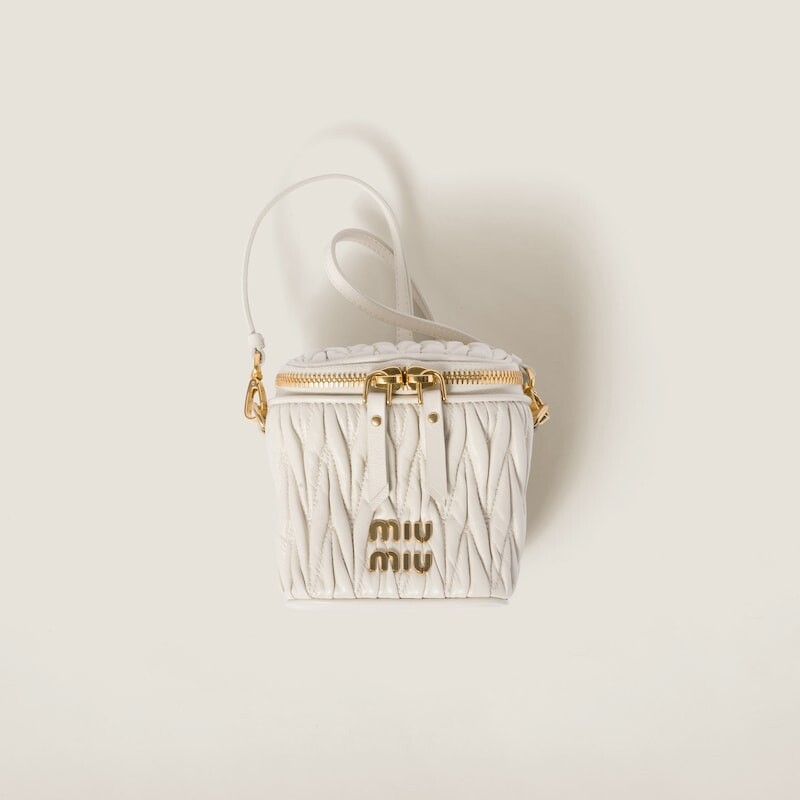 

Стеганая микросумка из кожи наппа Miu Miu, белый