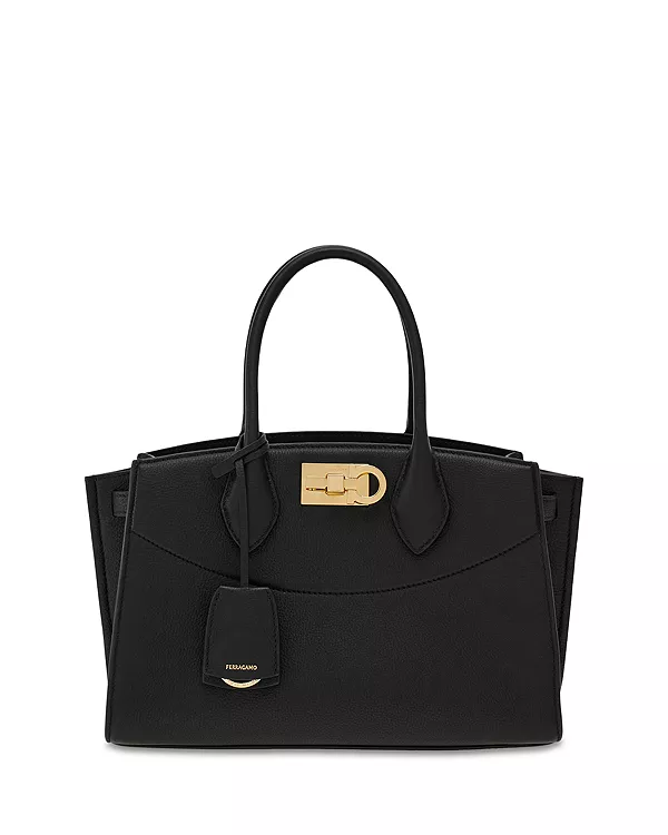 

Средняя сумка Studio из мягкой кожи Ferragamo, черный