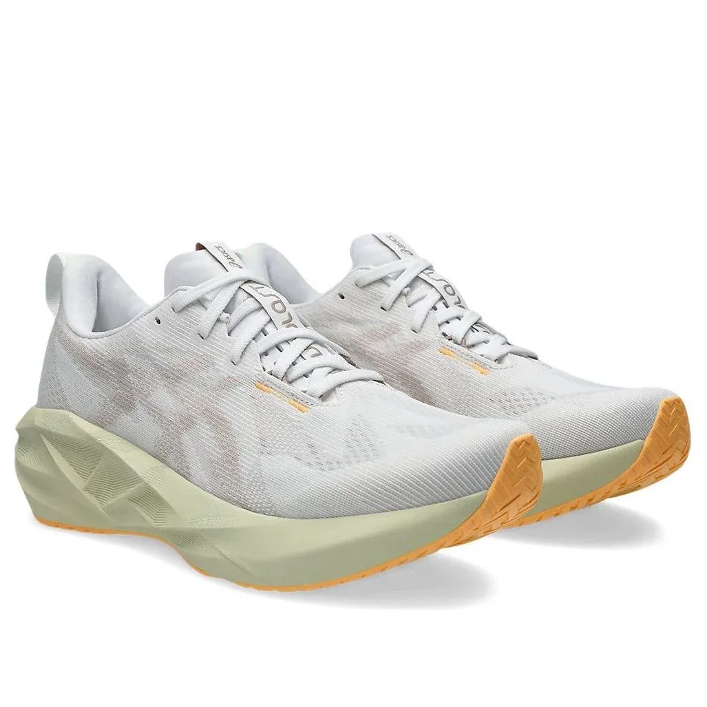 Кроссовки ASICS Novablast 5 2E Wide Width 'White Fawn' — фото 3