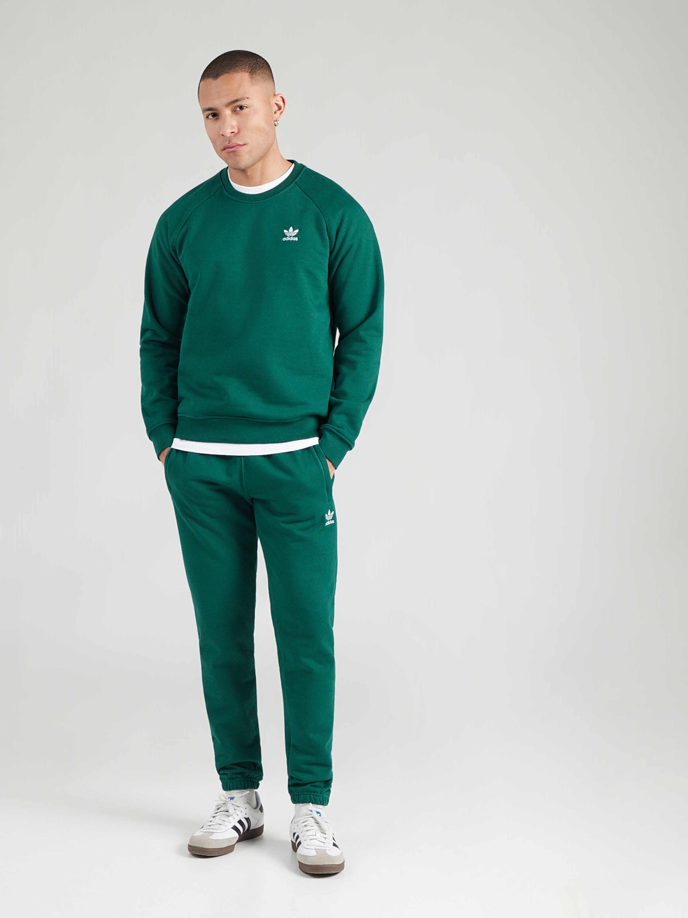 Adidas Originals Брюки зауженные 'TREFOIL ESS' в зеленом цвете — фото 3