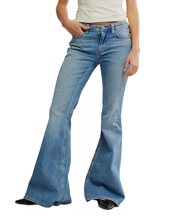 

Джинсы-Клеш Love bomb цвета «динамит» Free People, синий