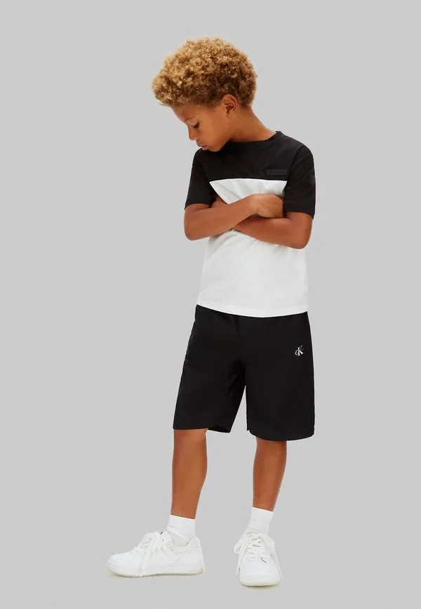 Футболка с принтом в стиле колорблок Calvin Klein Jeans, Black Csi Cw Ck