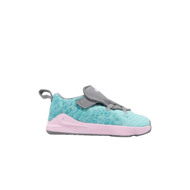 

Кроссовки Nike LeBron 17 TD 'South Beach', синий