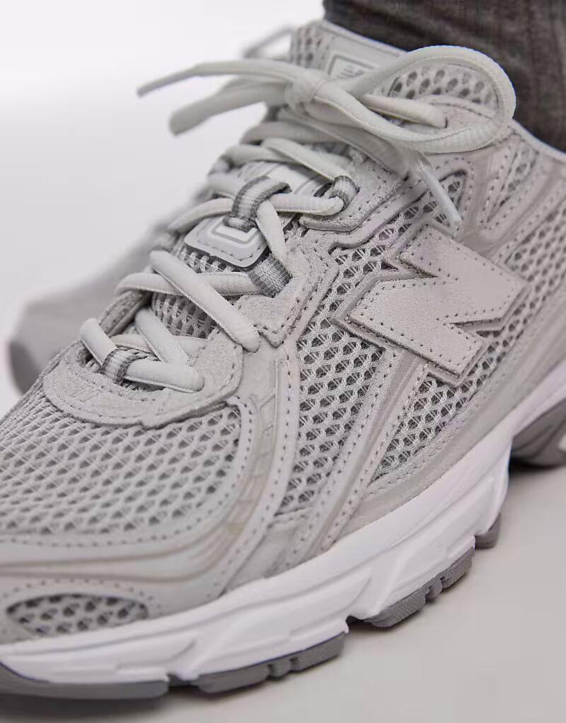 Кроссовки New Balance 740 серого цвета — фото 4