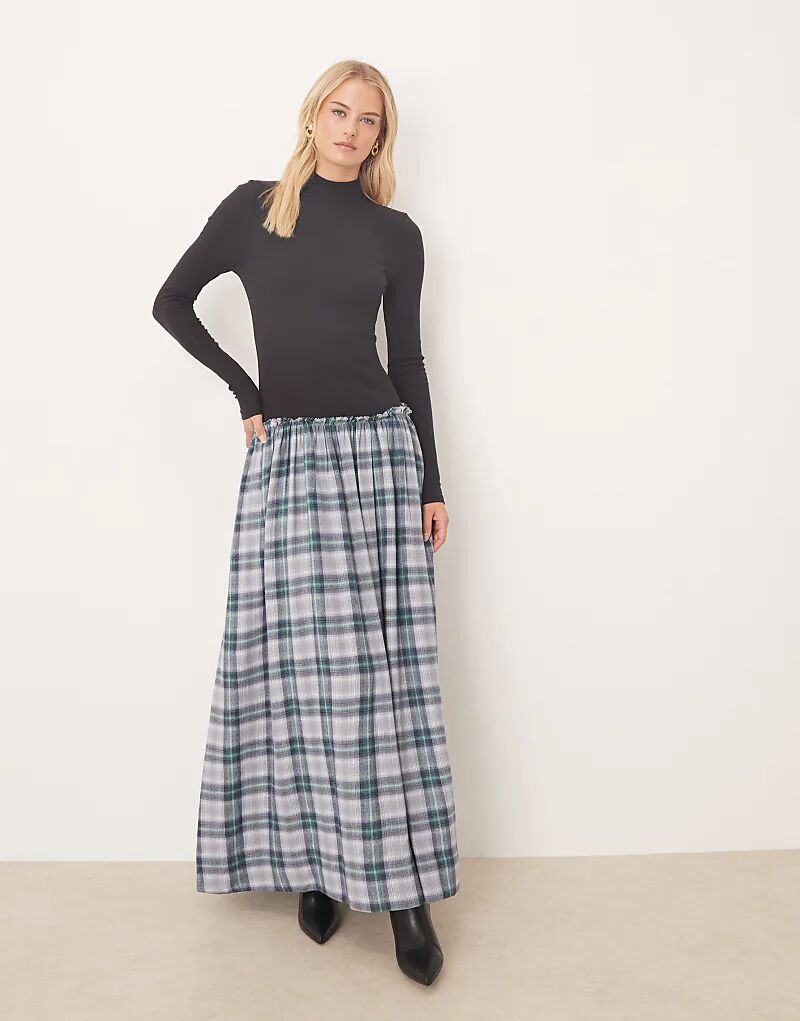 

Платье макси ASOS DESIGN с высоким воротом и длинными рукавами в синюю клетку