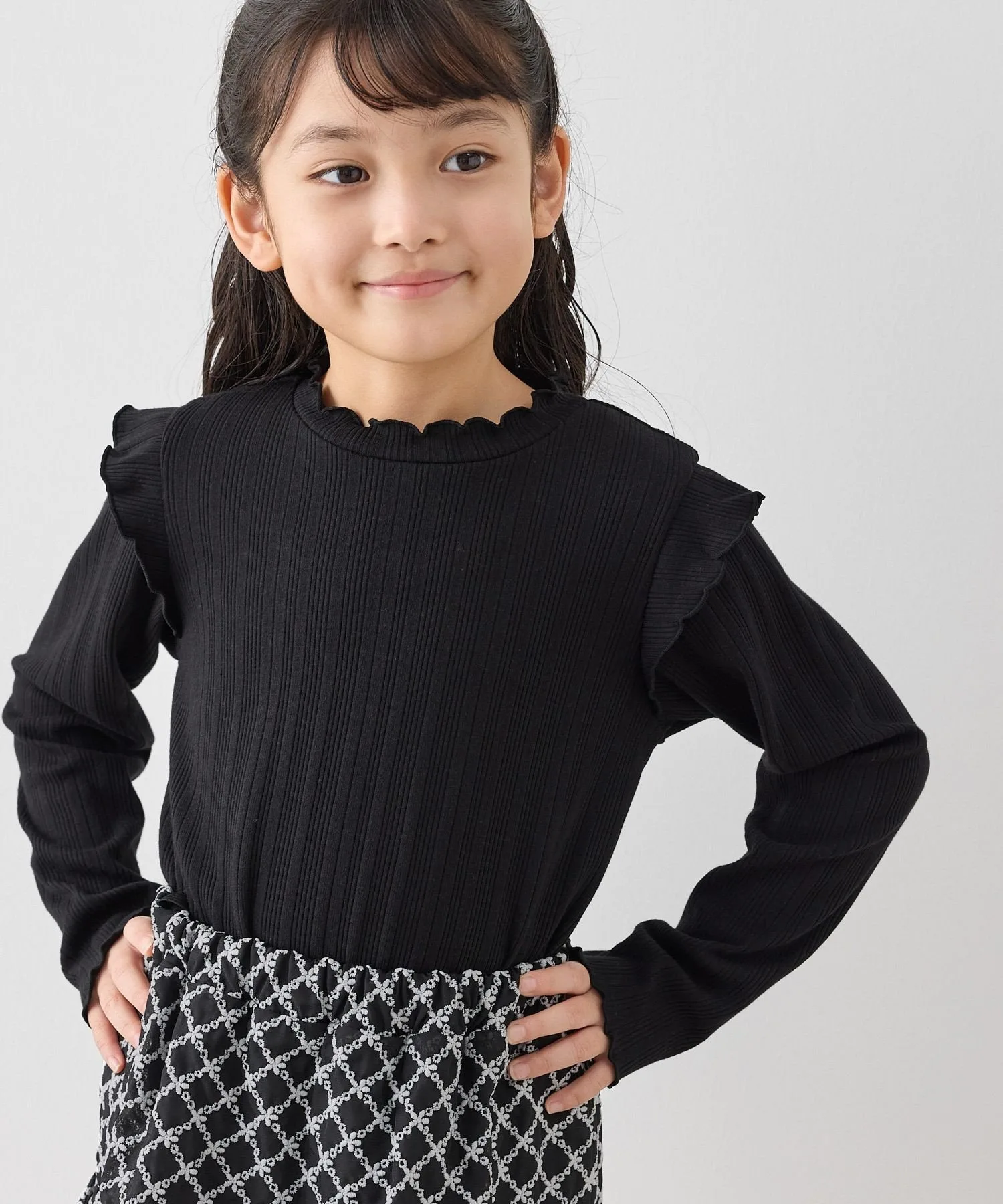 Миниатюрный топ с оборками, сшитый по фигуре ROPE' PICNIC KIDS, Black (01)