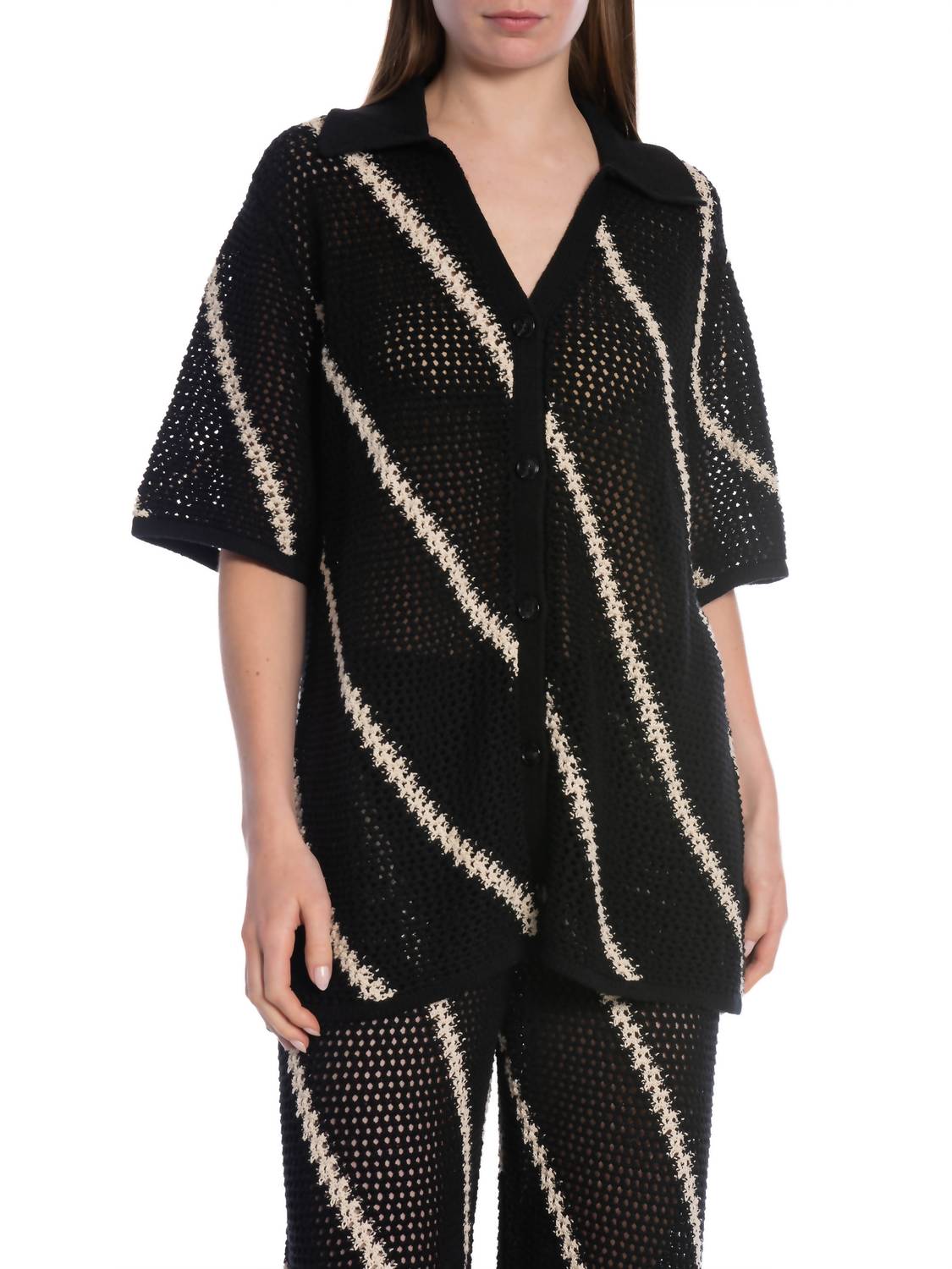 

Рубашка Saisha в черном цвете SAMSOE