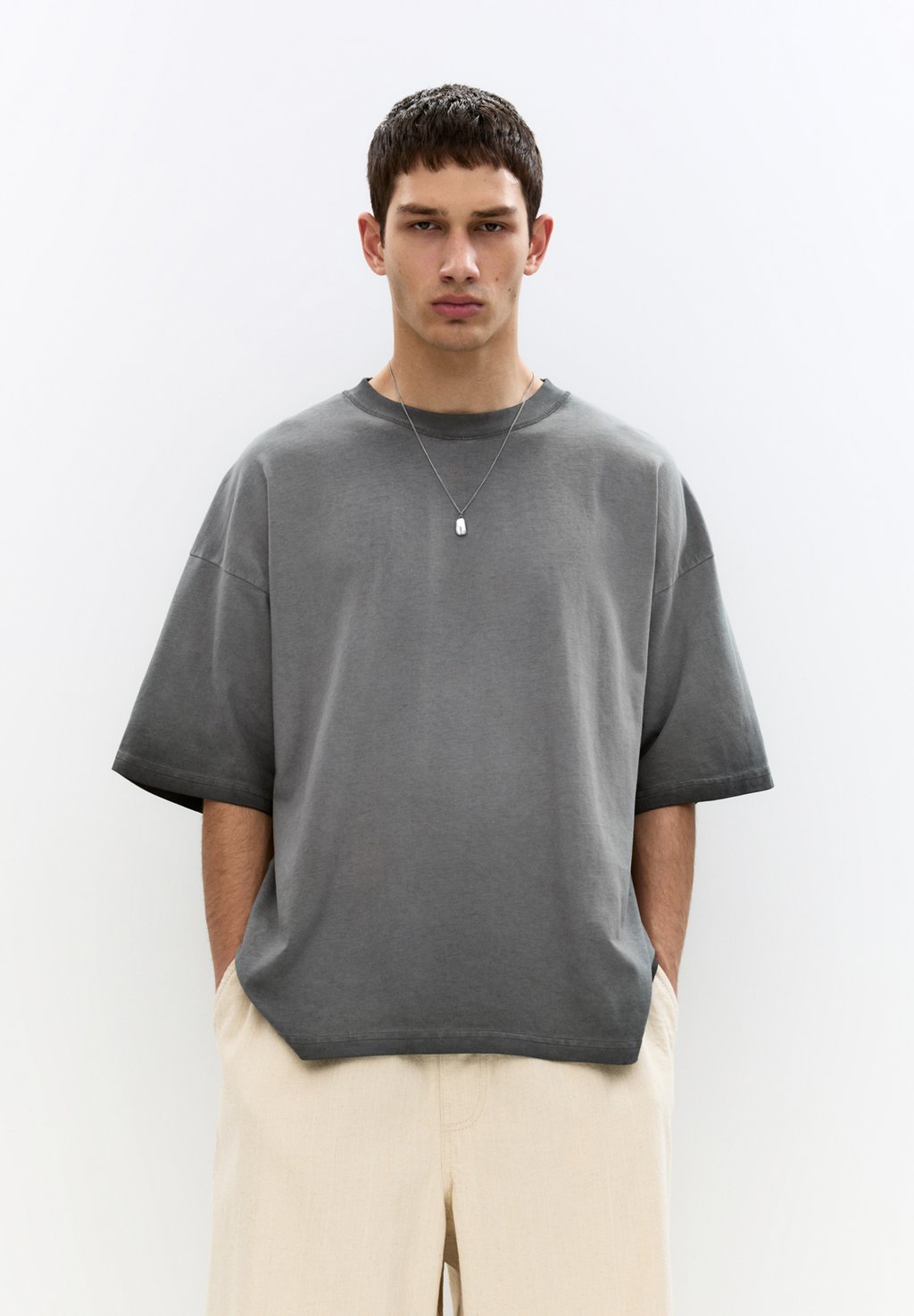 

Базовая футболка WASHED-EFFECT BOXY FIT PULL&BEAR, серый
