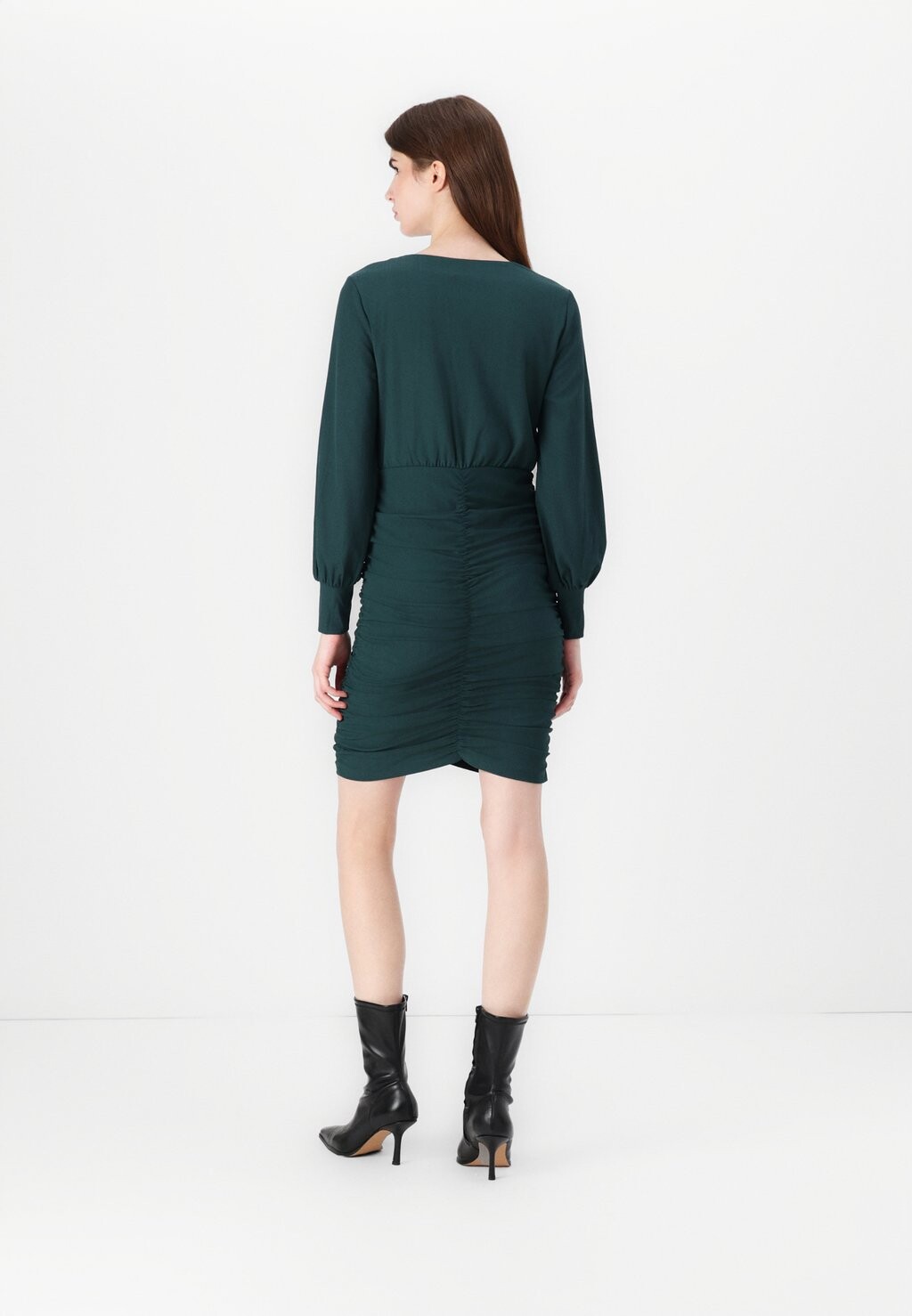 

Платье-футляр VIPARTINA DRESS VILA, темно-зеленый