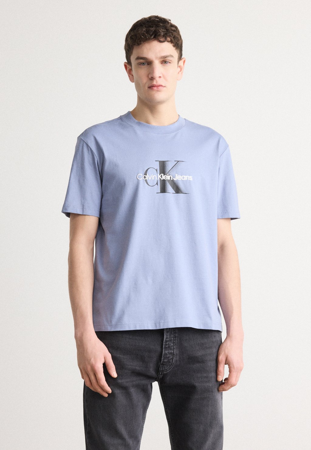 

Футболка с принтом MONOLOGO SHIFT TEE Calvin Klein Jeans, темно-синий