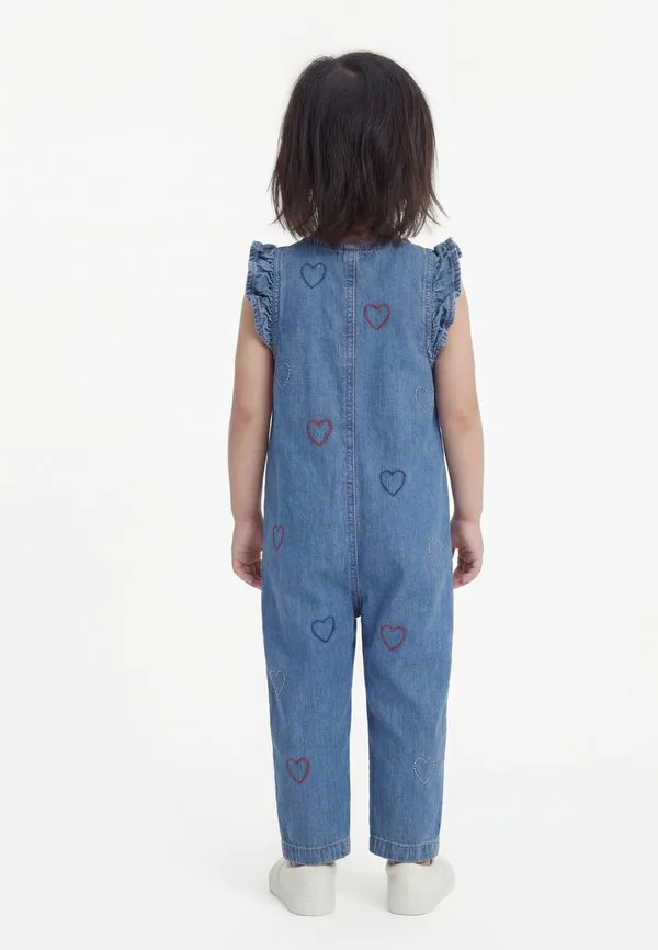 Детский джинсовый комбинезон с вышитыми сердечками Gap, Blue Denim — фото 2