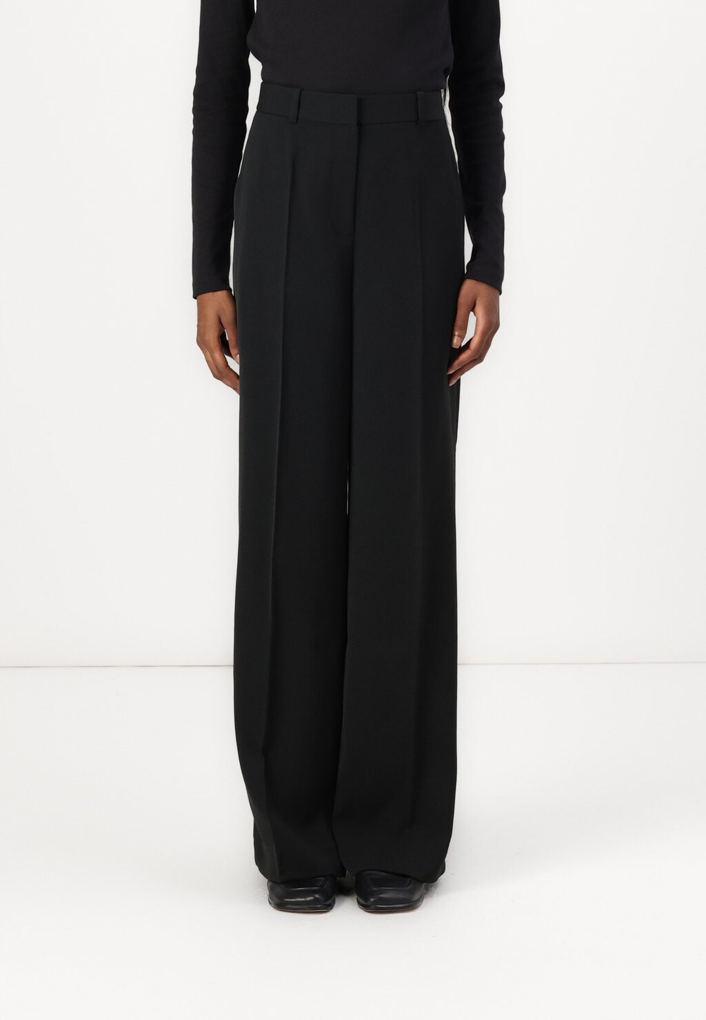 

Брюки SOFT SLIM PANT Calvin Klein, черный