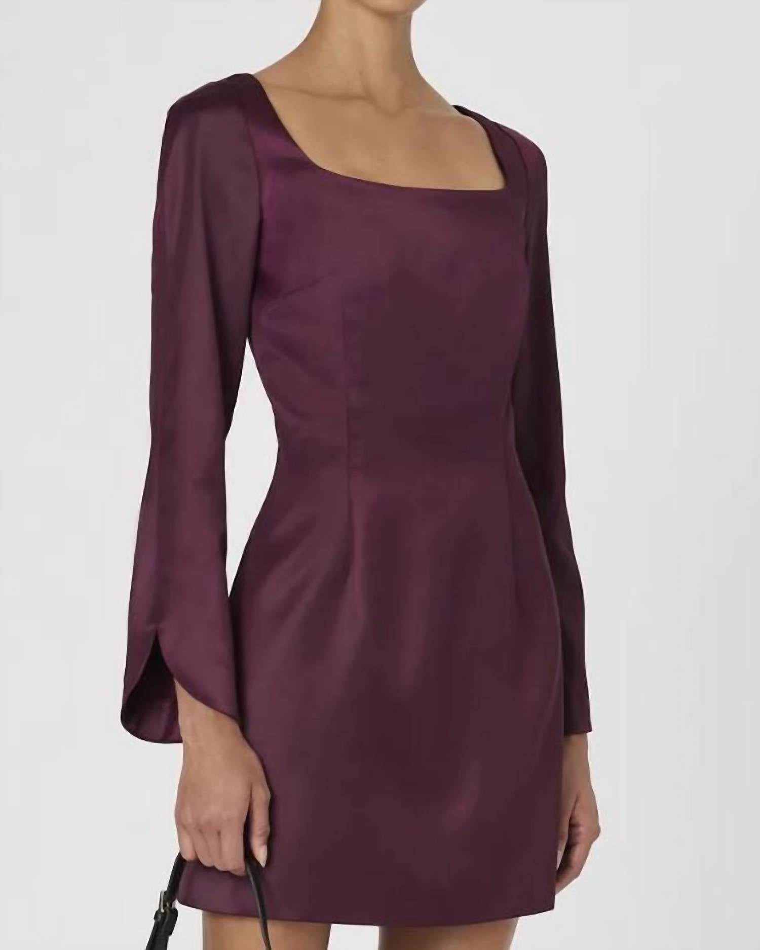 

Бордовое сатиновое мини-платье с круглым вырезом French Connection