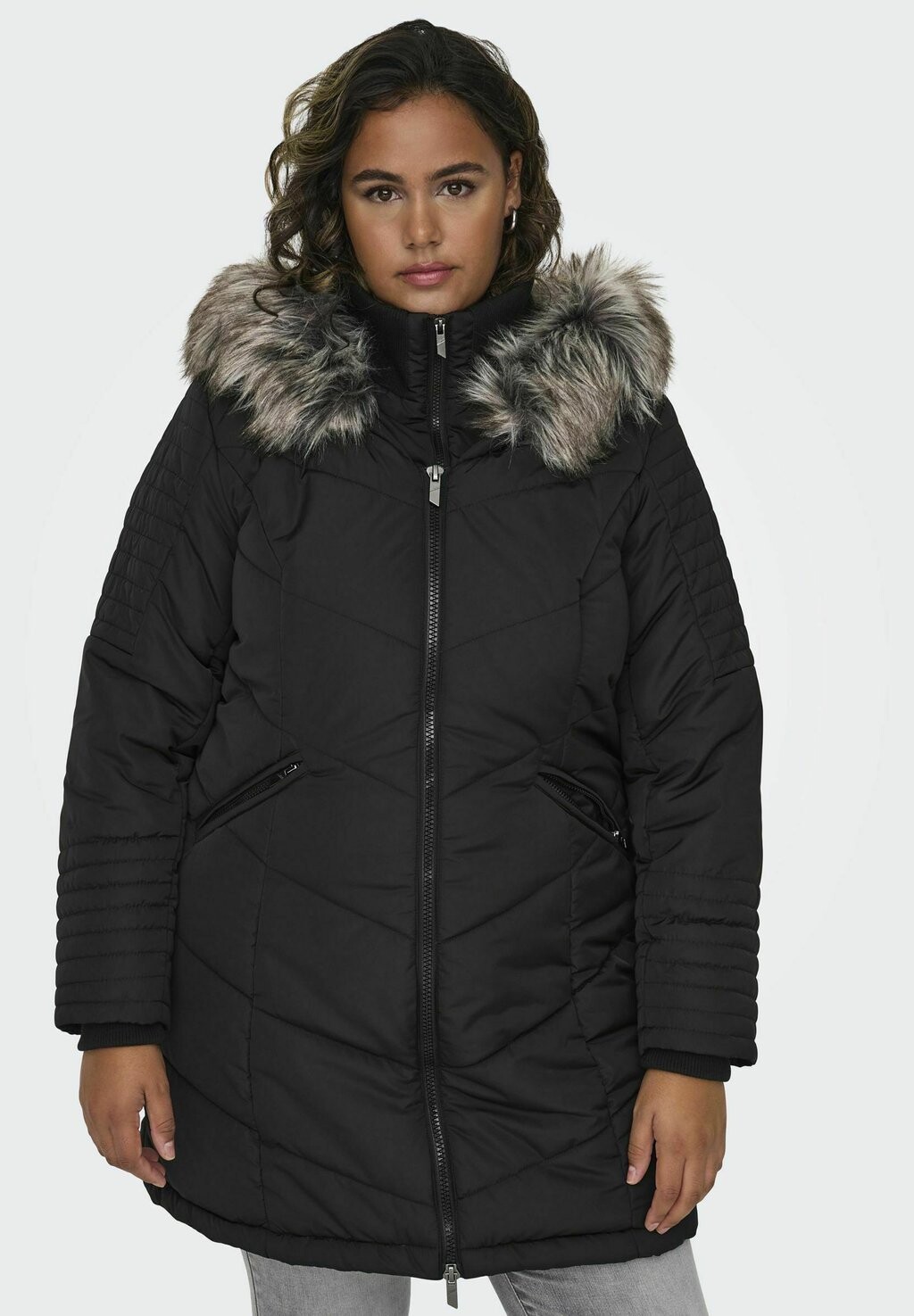 

Зимнее пальто ONLY CARMAKOMA MANTEL CARTENNA FUR HOOD COAT OTW ONLY Carmakoma, цвет Mottled Black