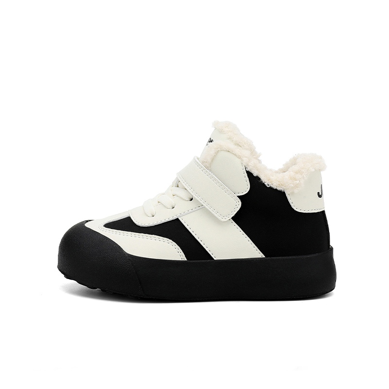 

Термообувь Leisure Collection Slip Resistant Abrasion Resistant для детей Jeep, черный белый